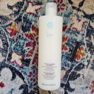 MONAT Gentle Cleansing Dog Wash